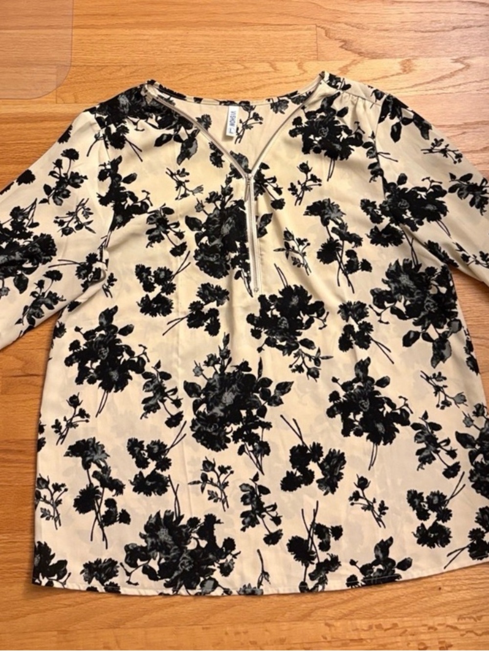 Cream and Black Floral Split-Neck Blouse